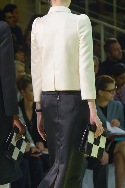 Look 98